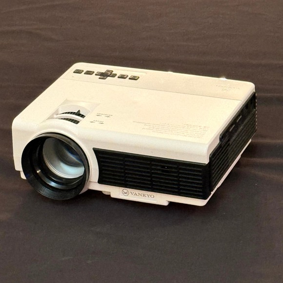 Vankyo Leisure 3W Projector – Full Kit, HDMI, Case, Remote – Tested & Working - Picture 1 of 9